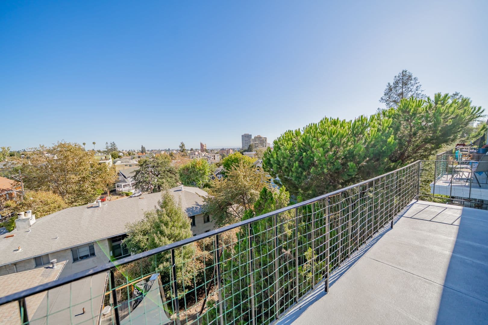 Oakland Apartment: 330 Adams Street