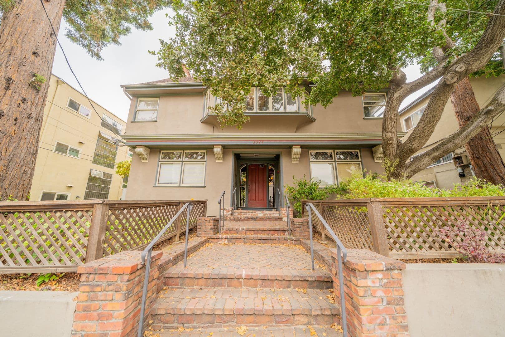 Berkeley Apartment: 2267 Hearst Avenue