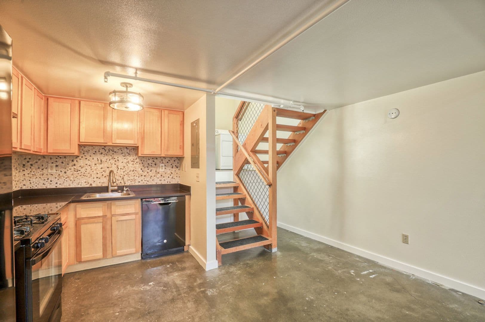 Oakland Apartment: 1000 43rd Street