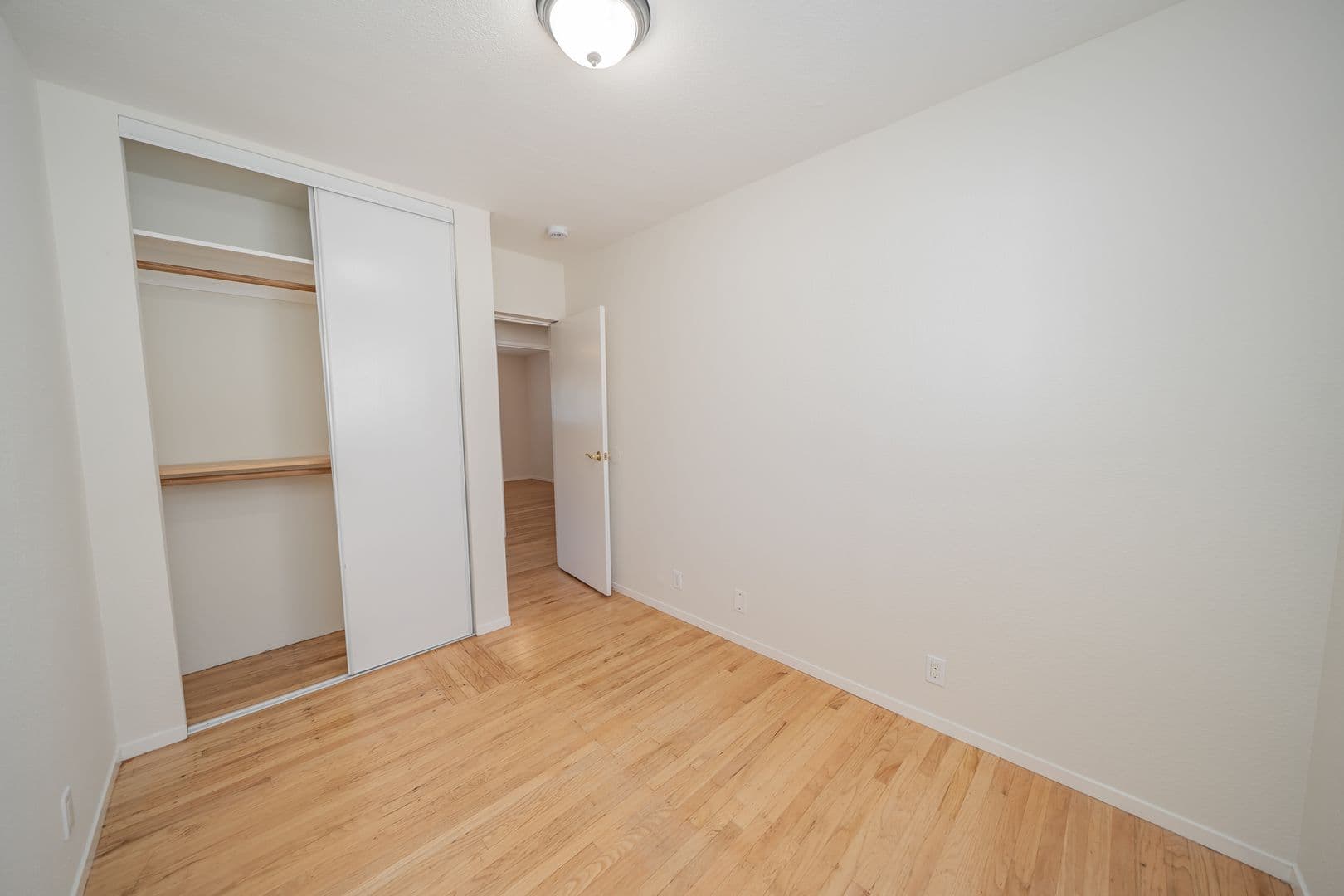 Berkeley Apartment: 1930 Hearst Avenue