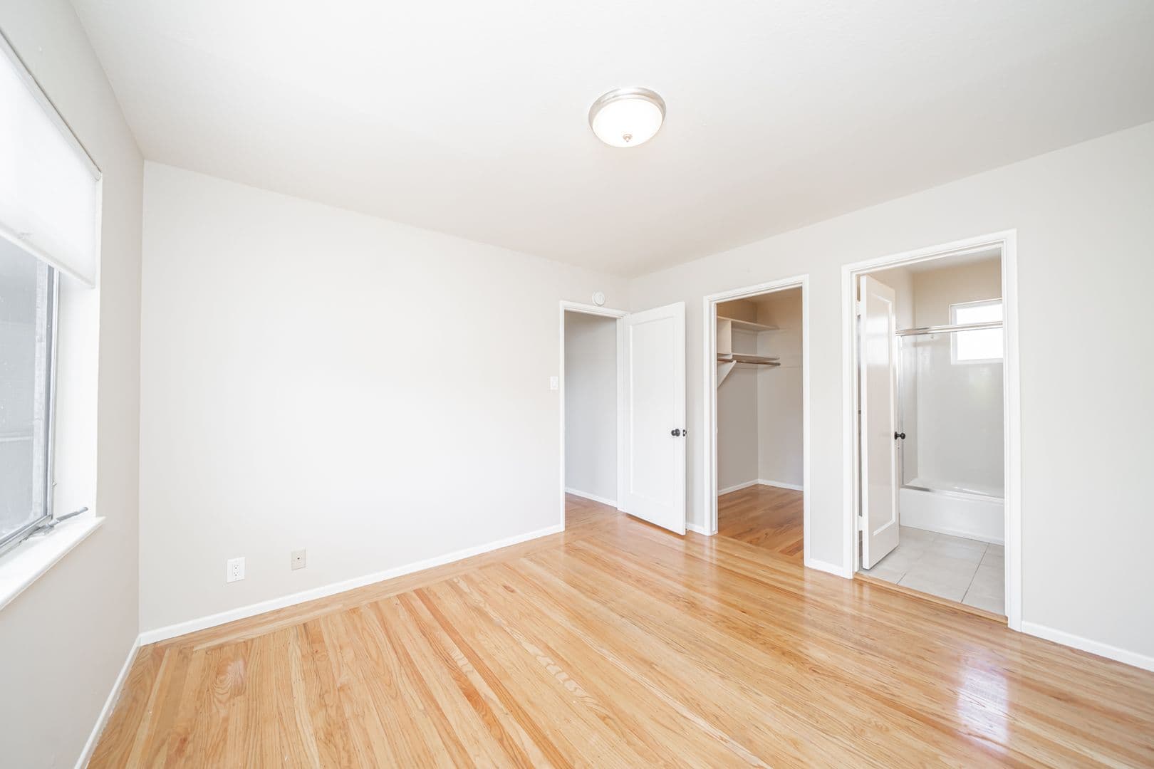 Oakland Apartment: 2275 Park Blvd