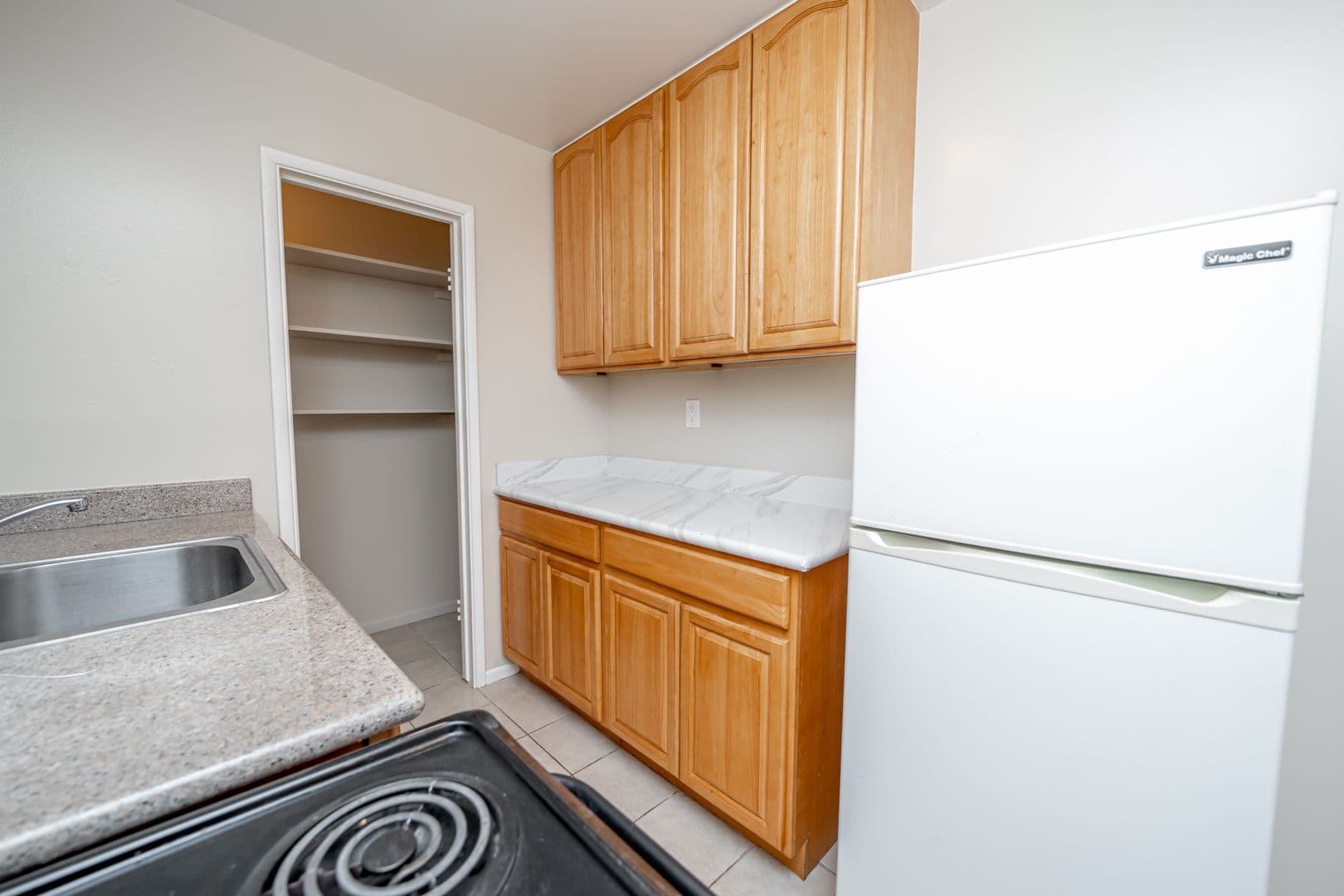 Oakland Apartment: 2275 Park Blvd