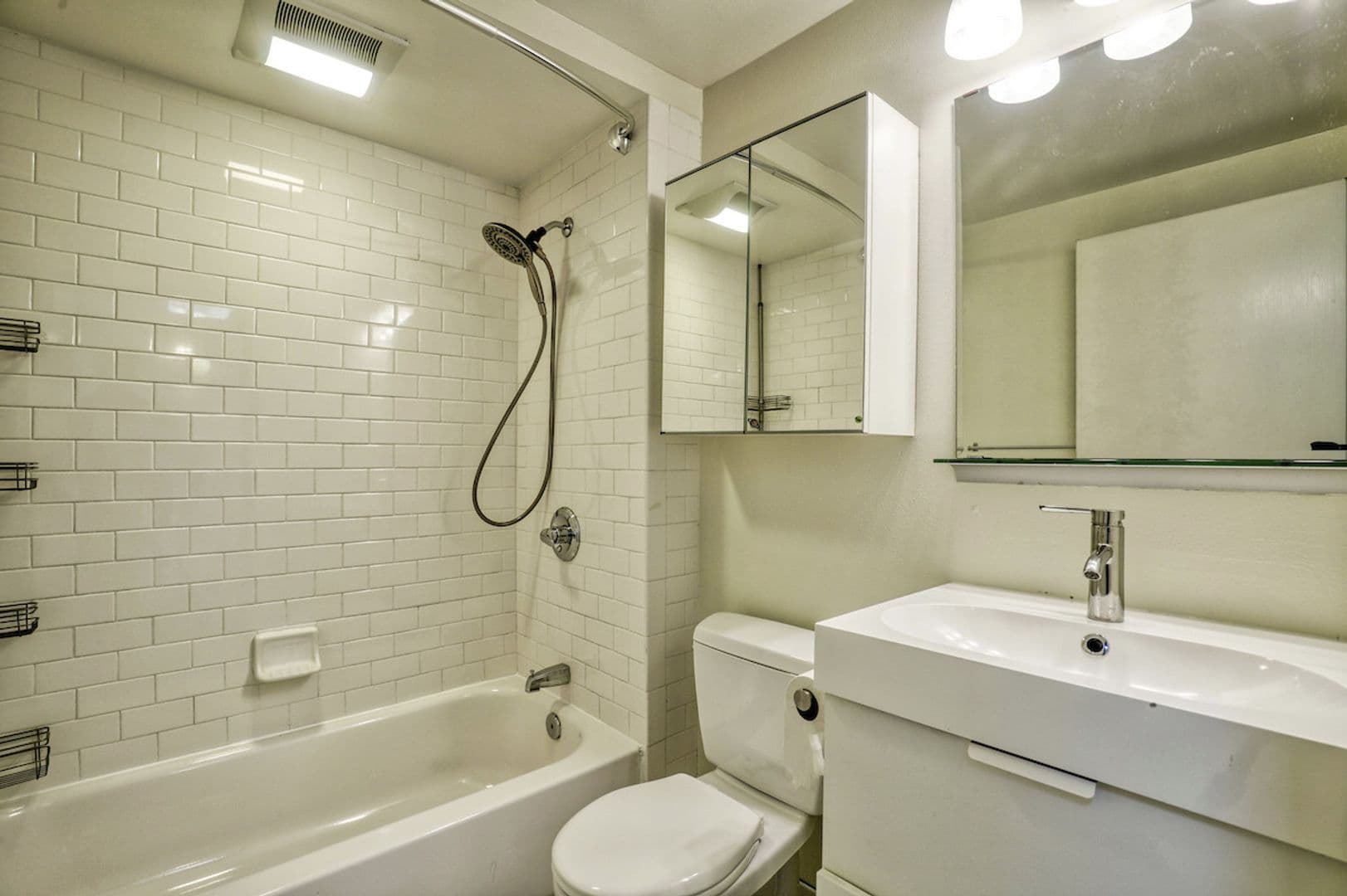 Oakland Apartment: 1000 43rd Street