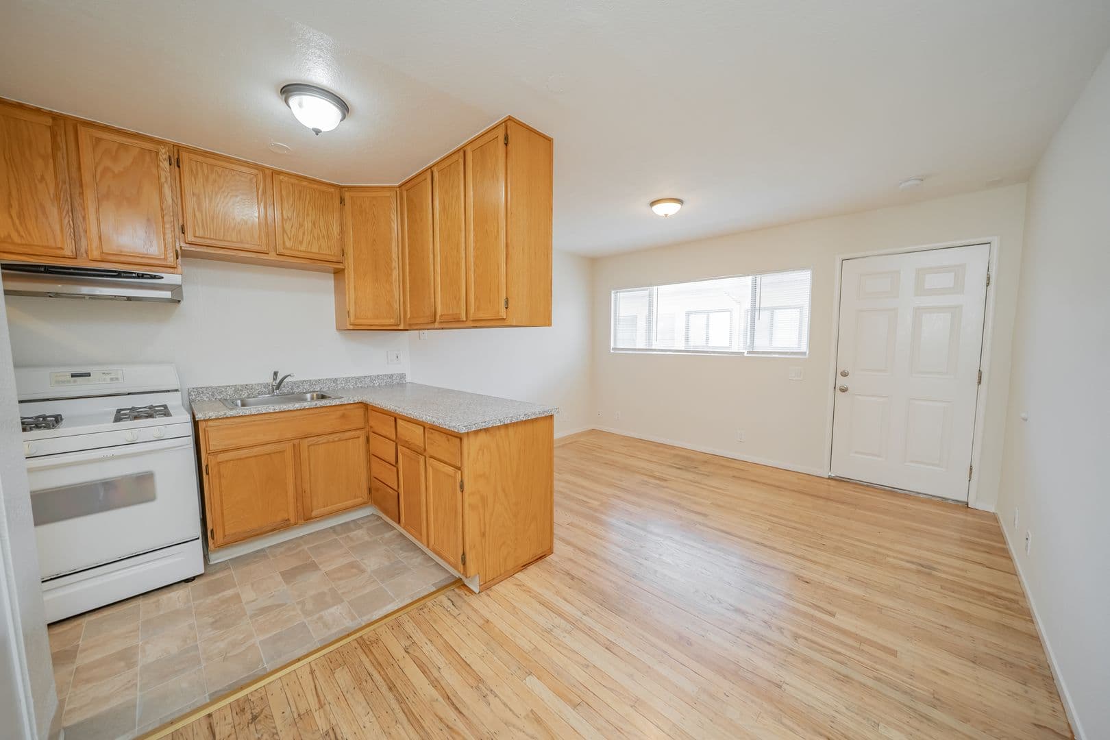 Berkeley Apartment: 1930 Hearst Avenue