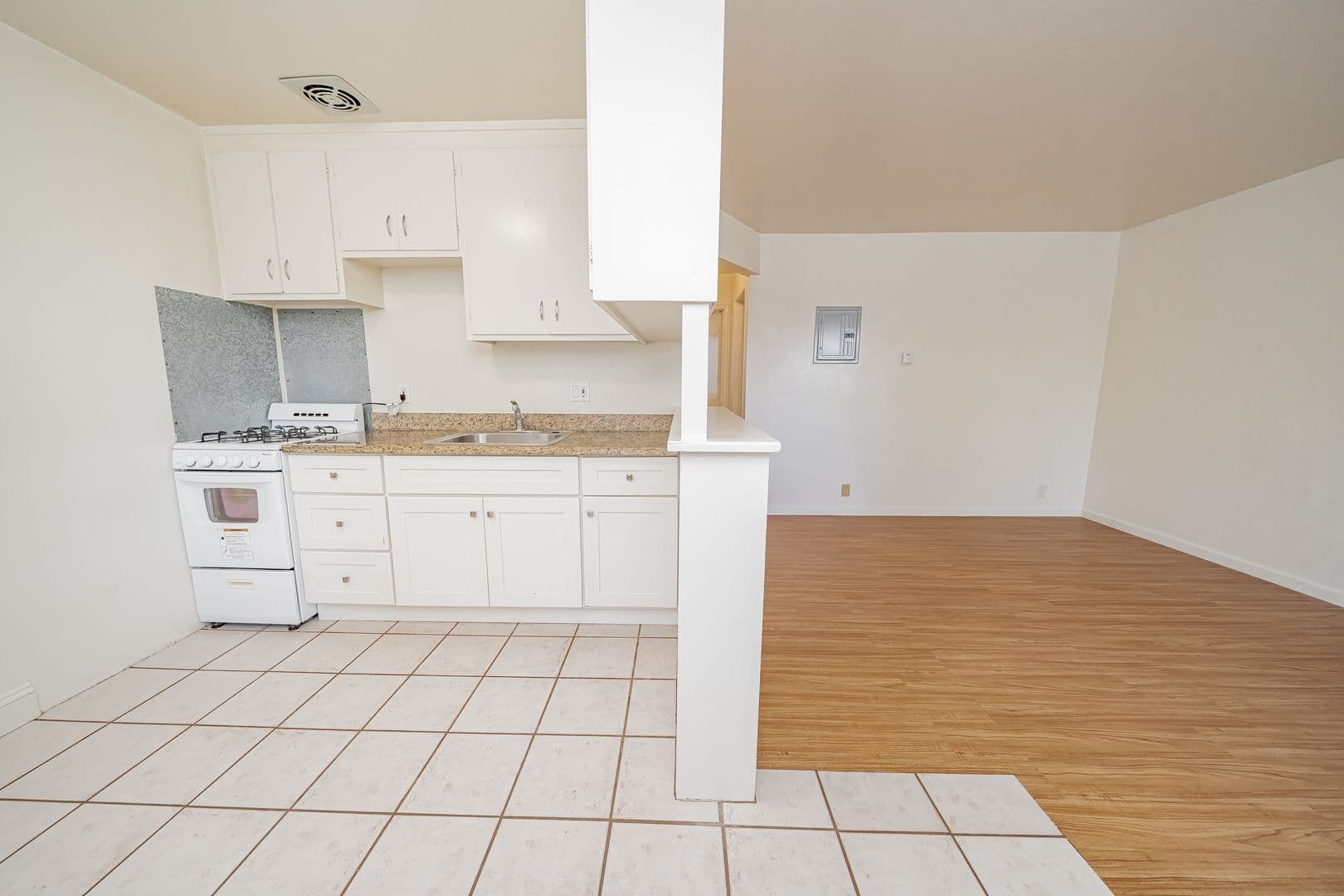 Berkeley Apartment: 1734 Blake Street
