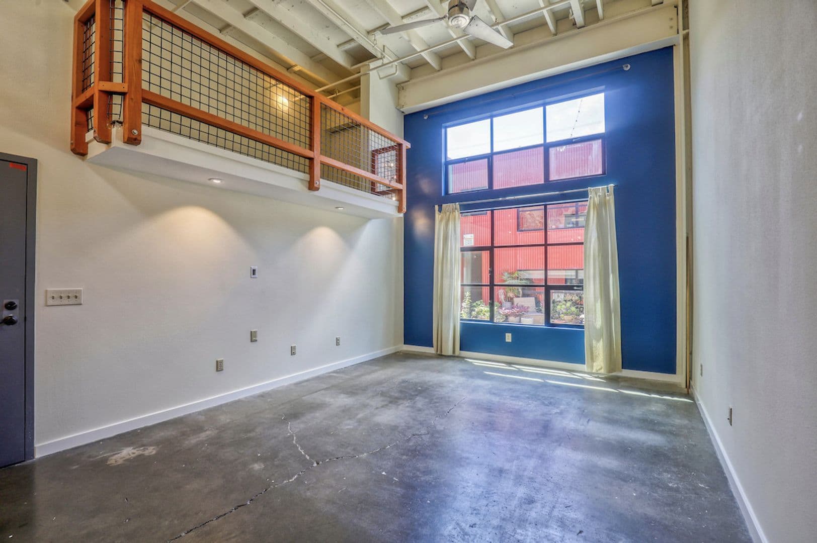 Oakland Apartment: 1000 43rd Street