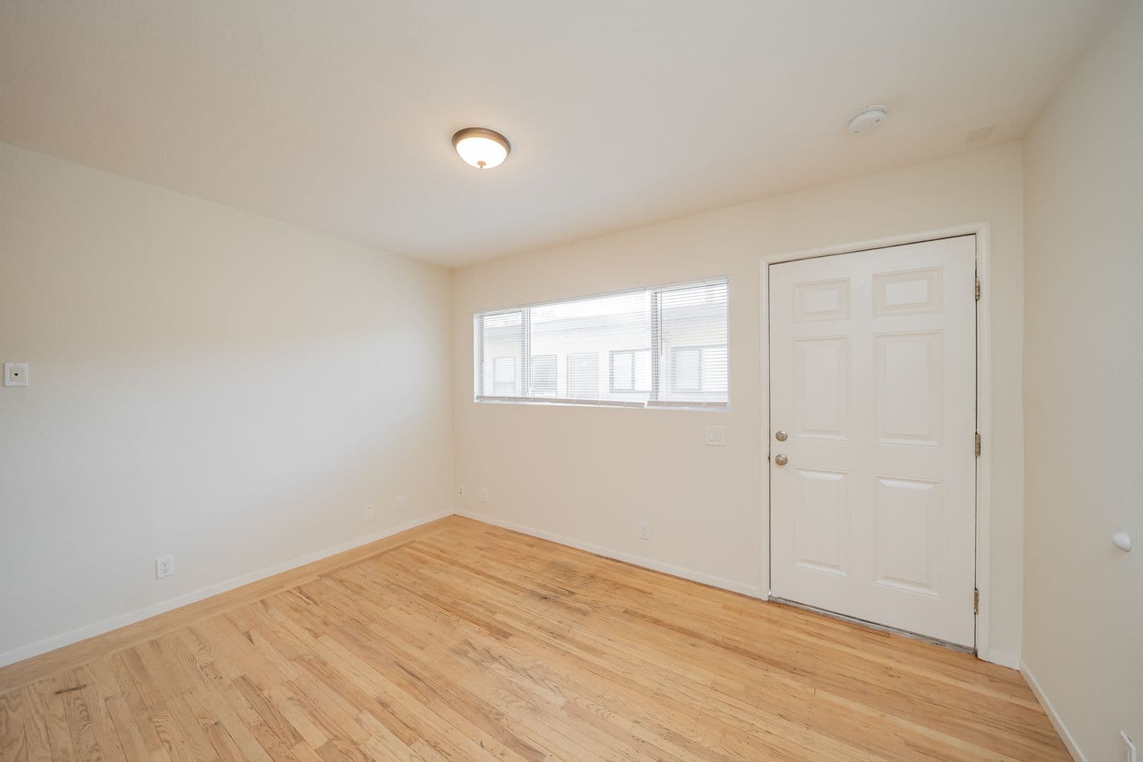 Berkeley Apartment: 1930 Hearst Avenue