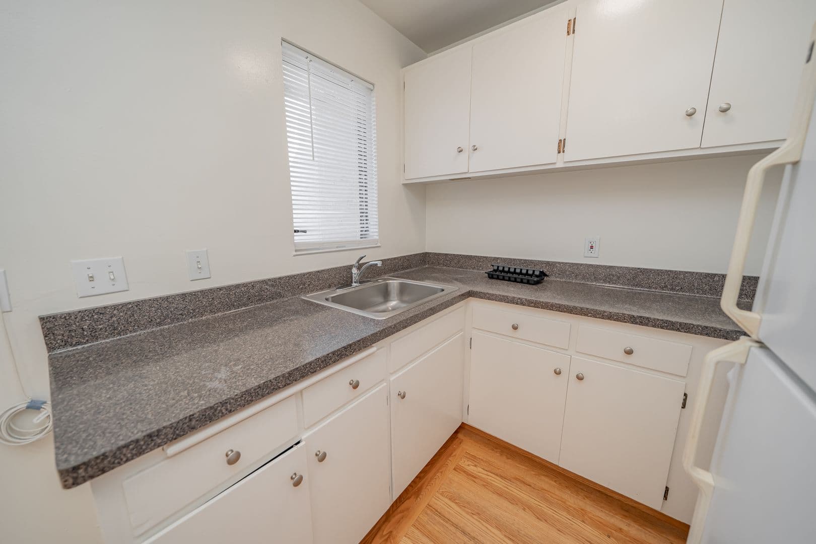 Oakland Apartment: 354 Vernon Street