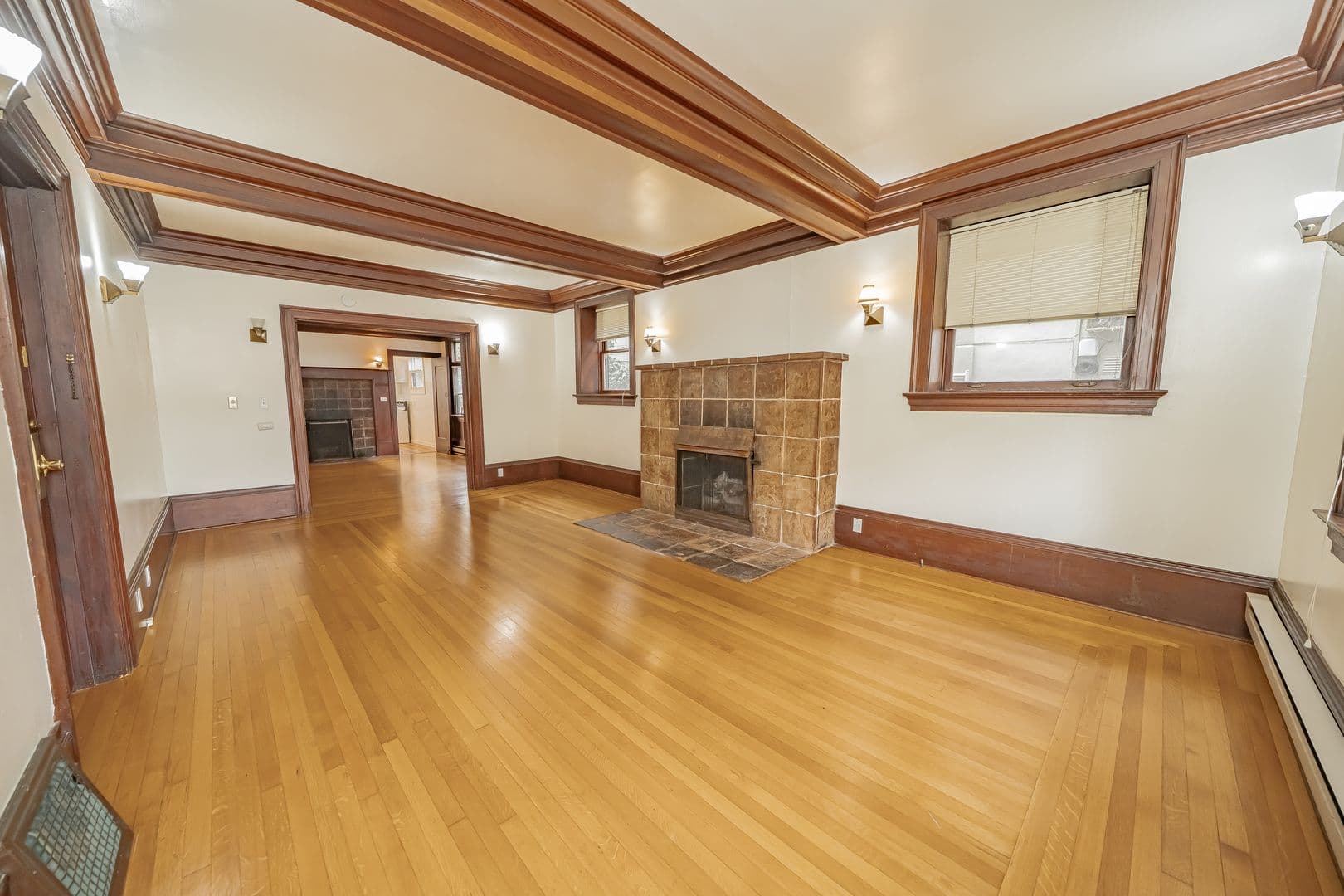 Berkeley Apartment: 2267 Hearst Avenue