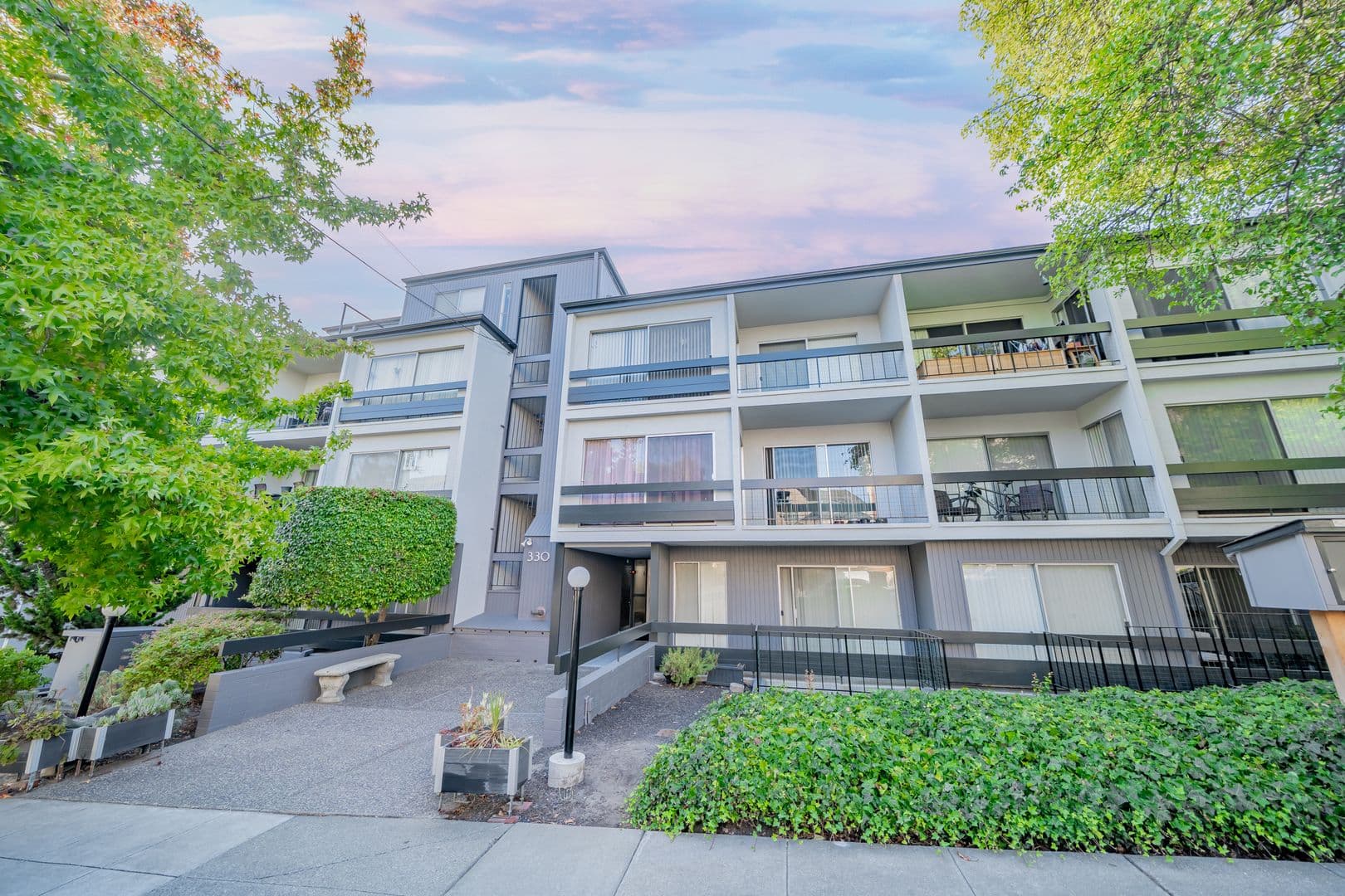 Oakland Apartment: 330 Adams Street