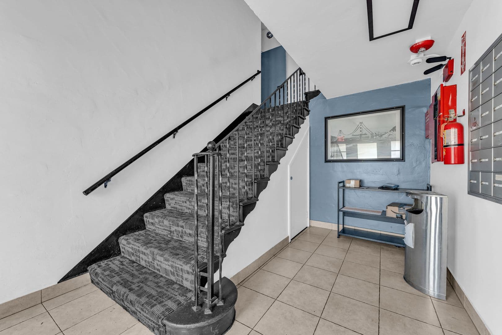 Berkeley Apartment: 2091 California Street