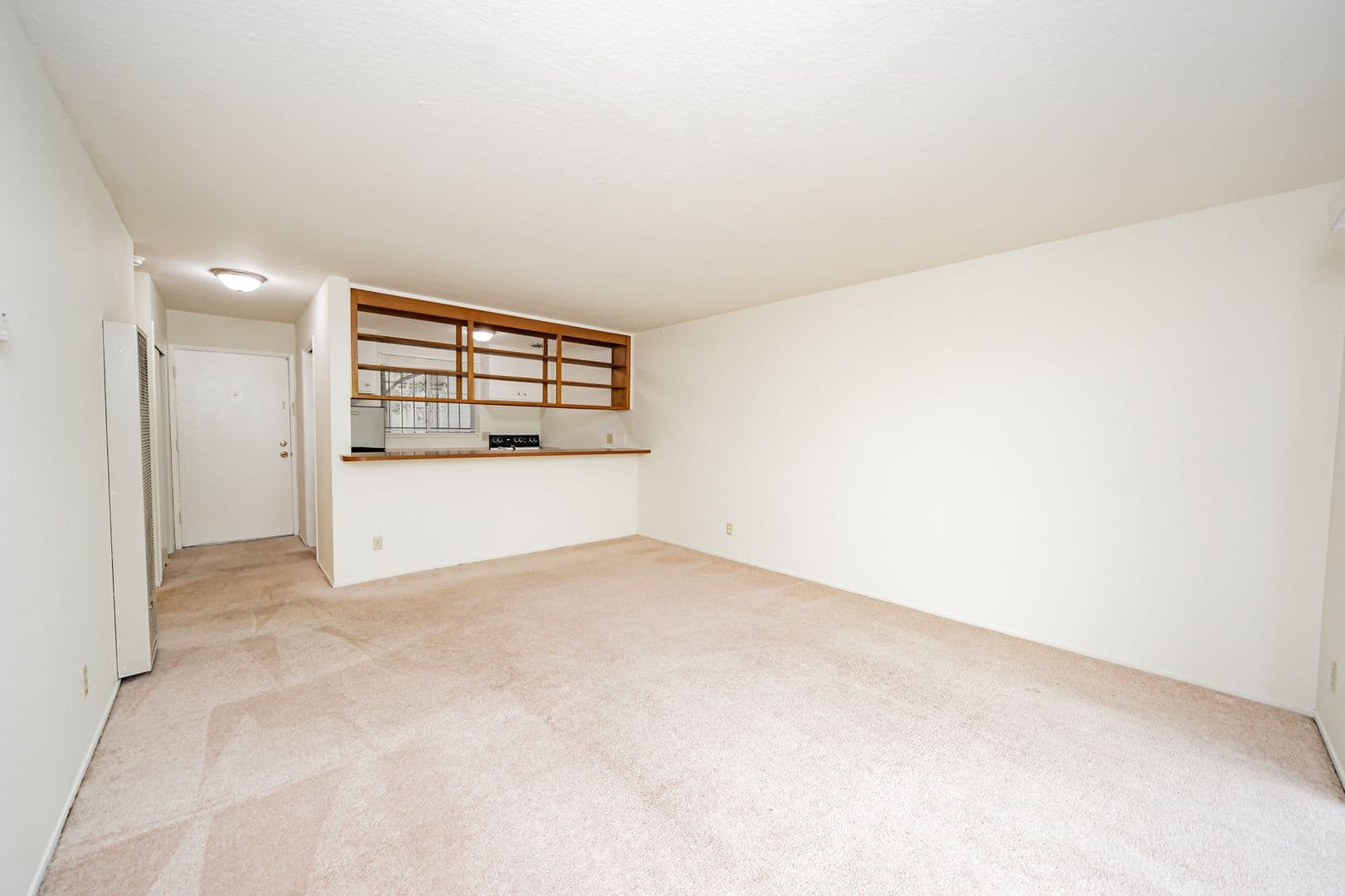 Oakland Apartment: 36 Moss Avenue