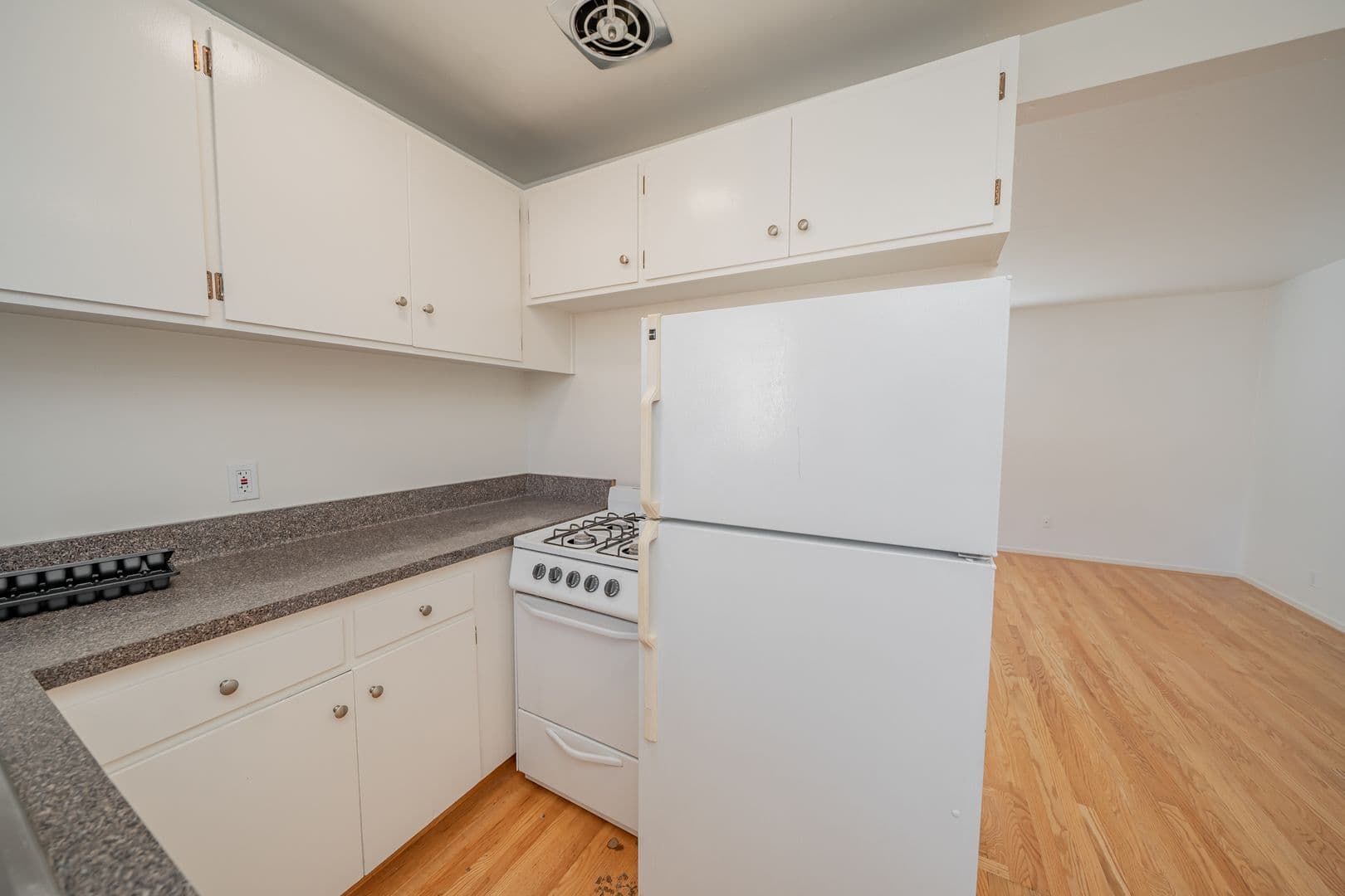 Oakland Apartment: 354 Vernon Street