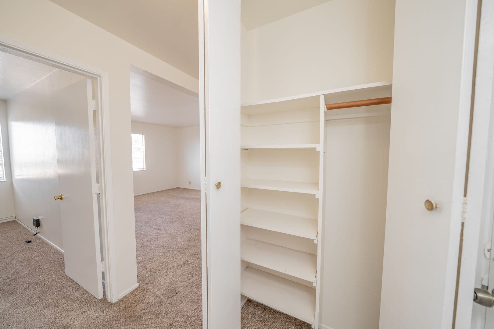 Oakland Apartment: 354 Vernon Street