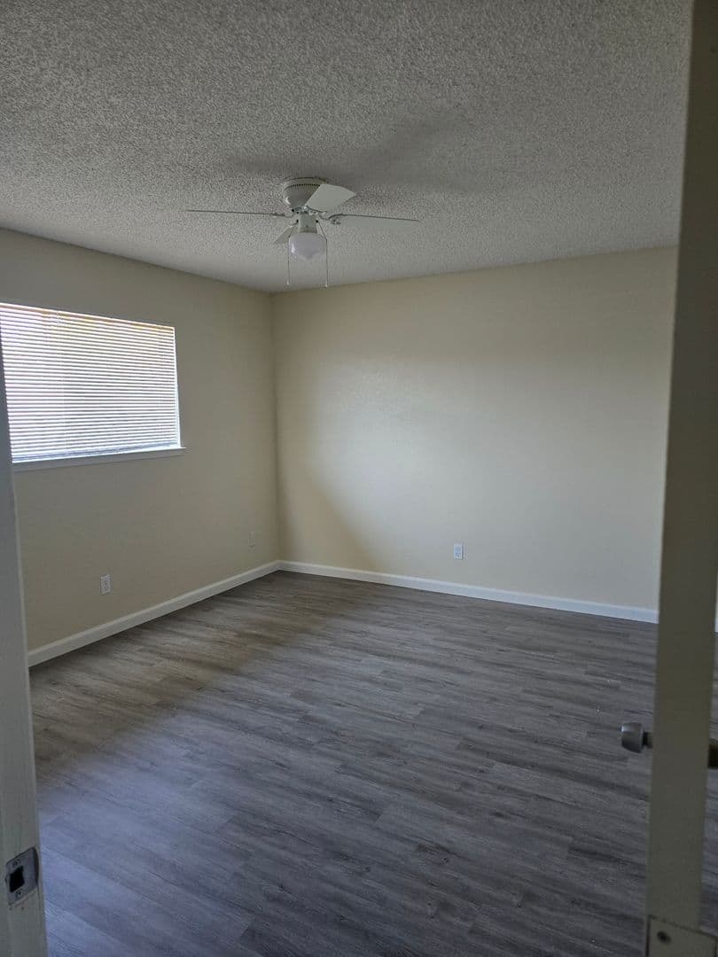 Rancho Cordova Apartment: 10421 El Mercado Dr