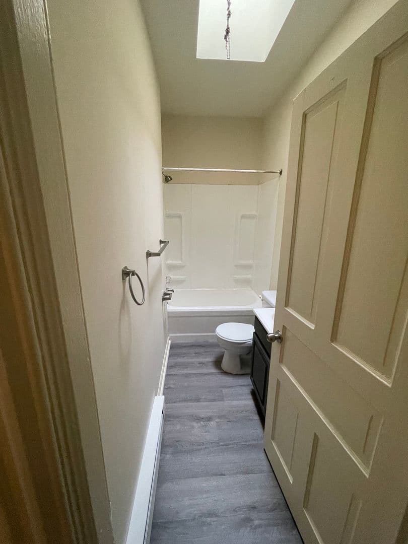 Philadelphia Apartment: 5122 Arch St.