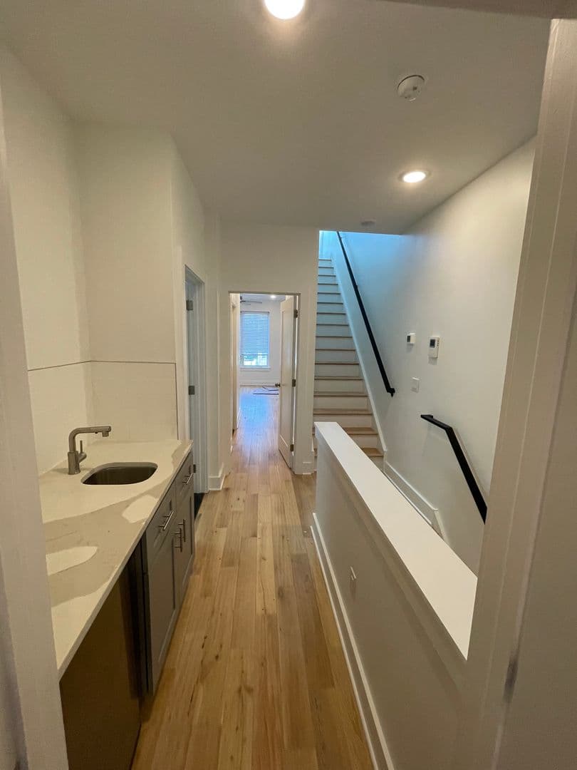 Philadelphia Apartment: 2404 Master St - 2404 Master St