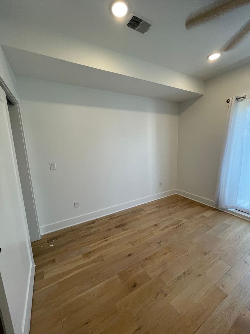 Philadelphia Apartment: 2404 Master St - 2404 Master St