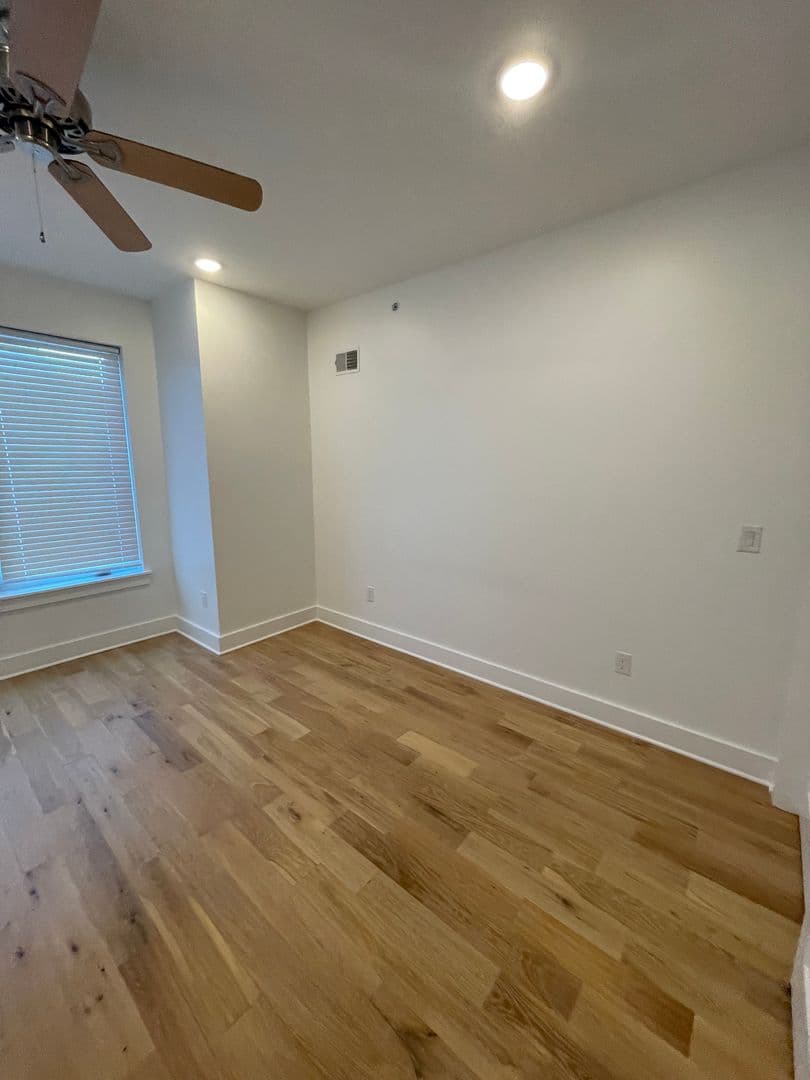 Philadelphia Apartment: 2404 Master St - 2404 Master St