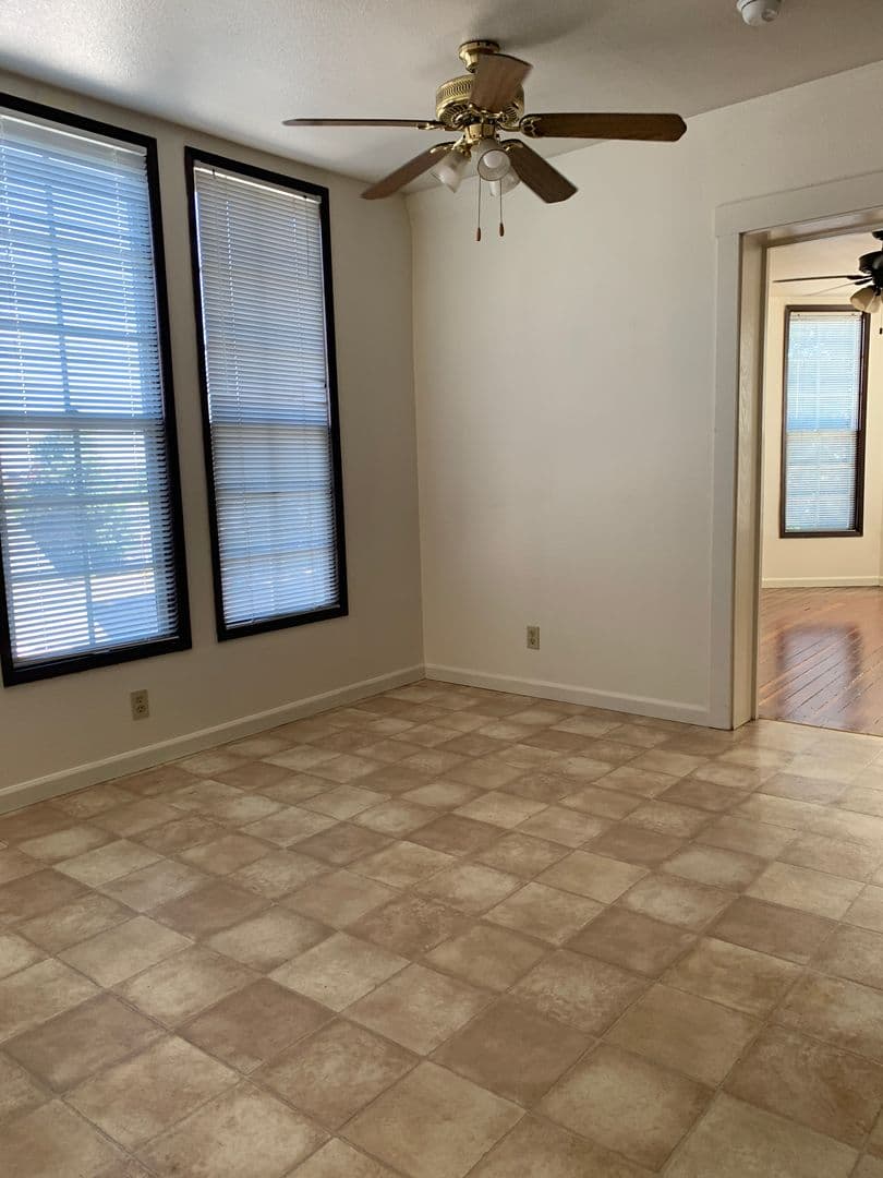 Portland Apartment: 5 SW Whitaker St
