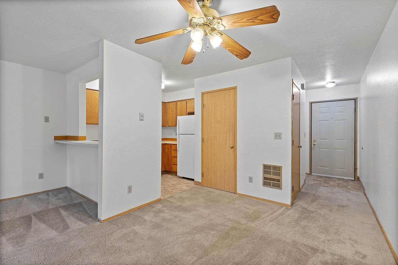 Portland Apartment: 7927 SW 31st Ave.