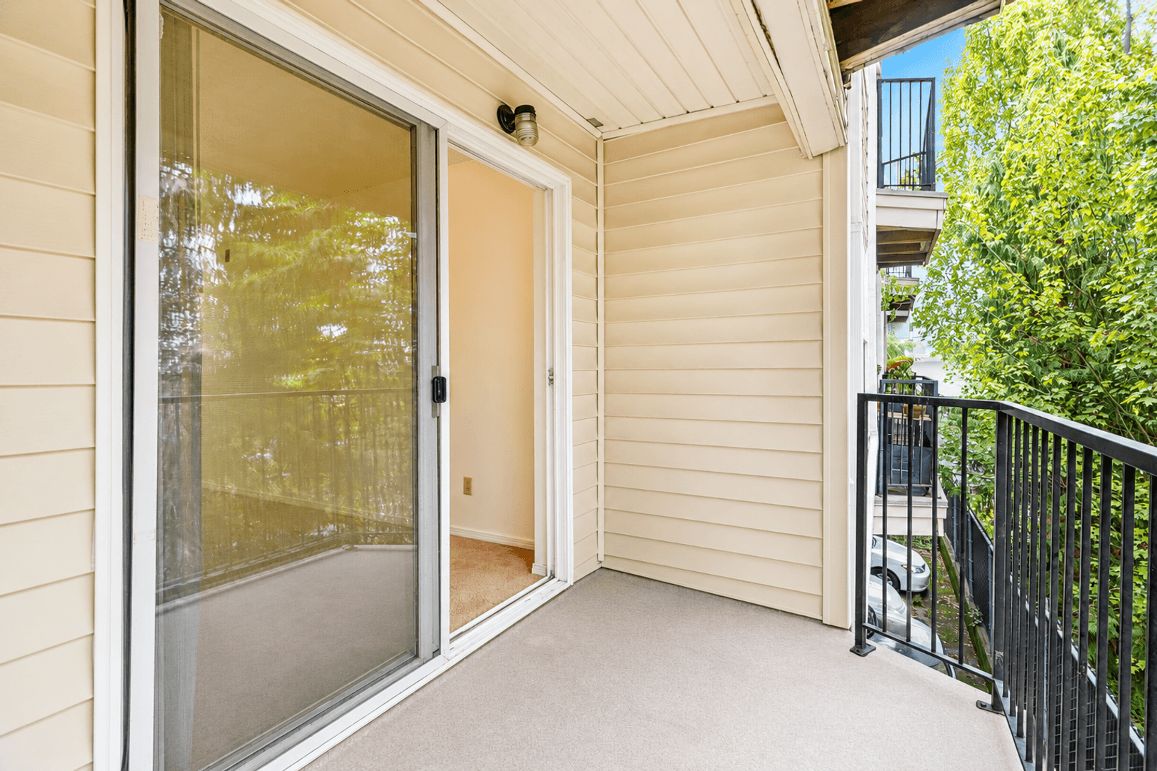 Portland Apartment: 329 S Whitaker St.
