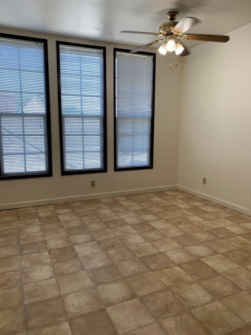 Portland Apartment: 5 SW Whitaker St