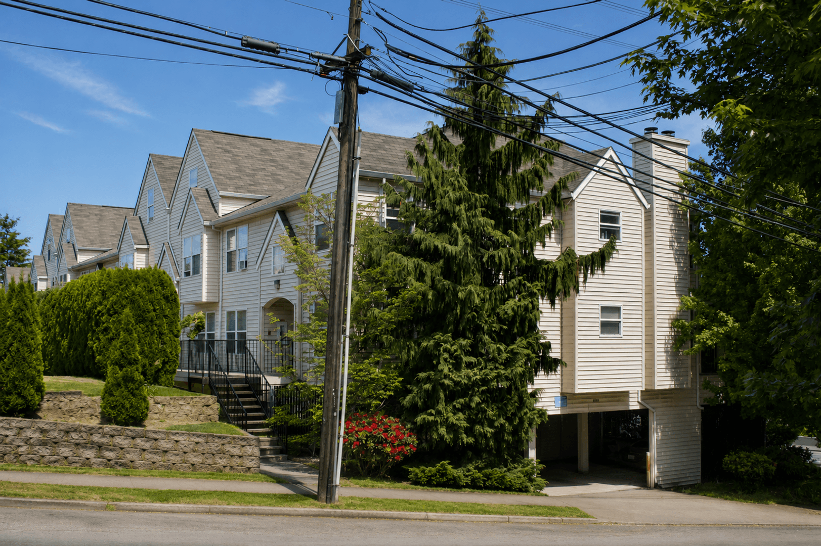 Portland Apartment: 329 S Whitaker St.