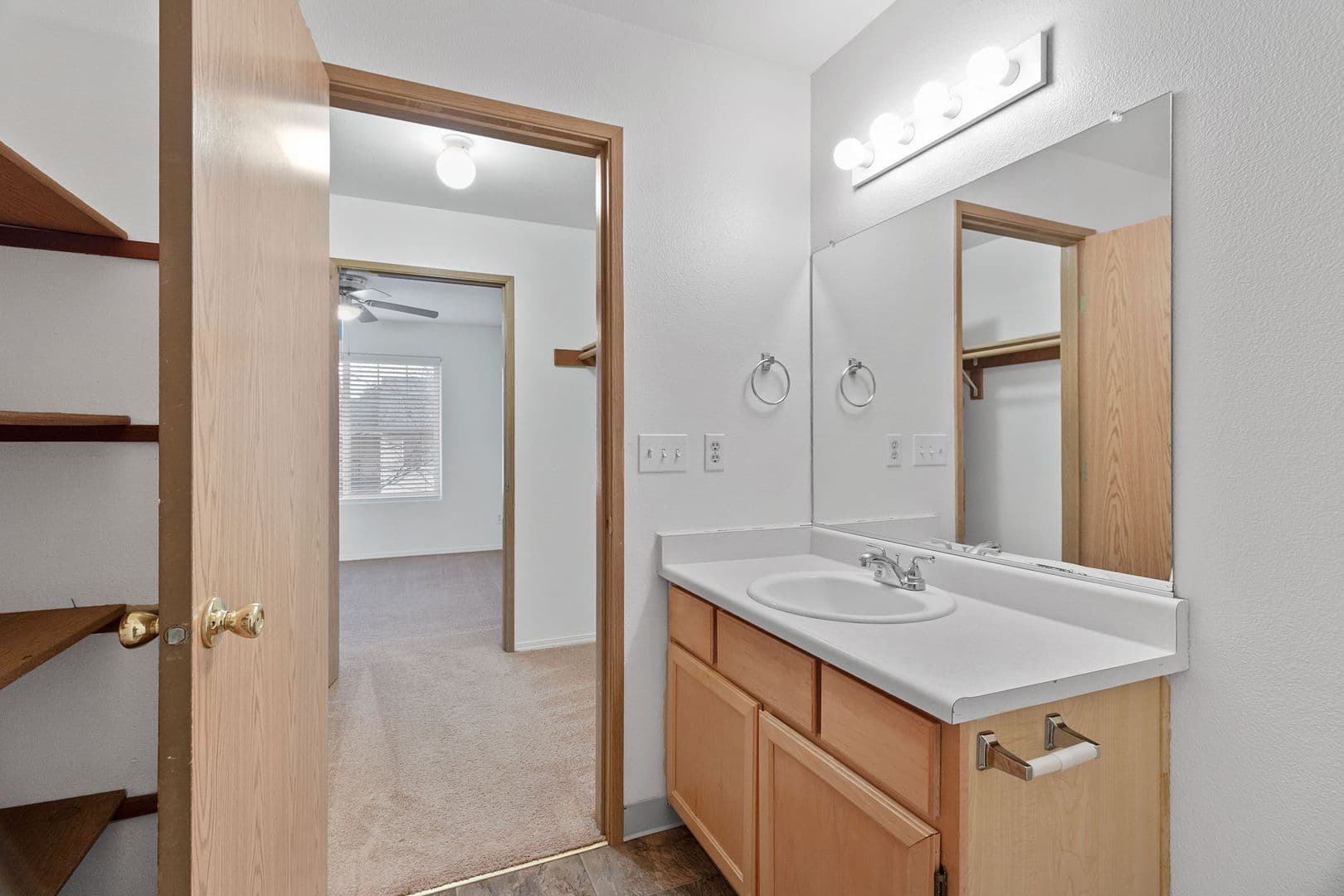 Vancouver Apartment: 11022 NE 18th Street