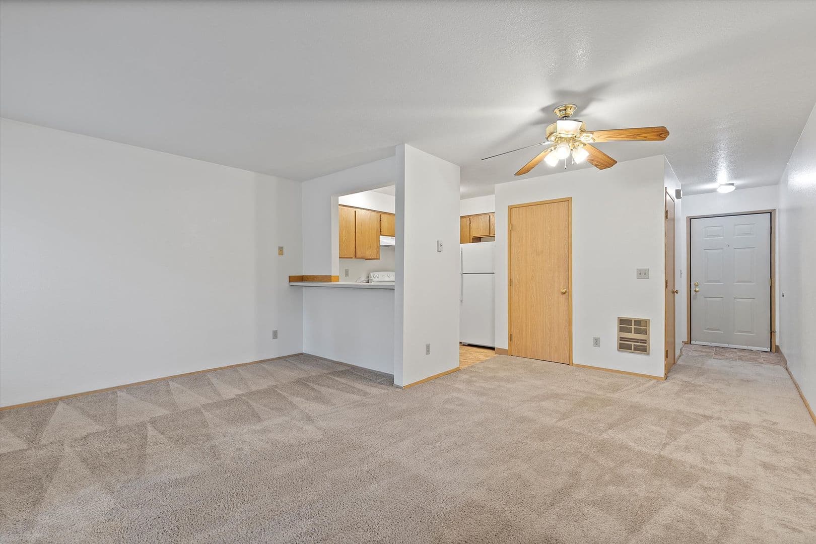 Portland Apartment: 7927 SW 31st Ave.