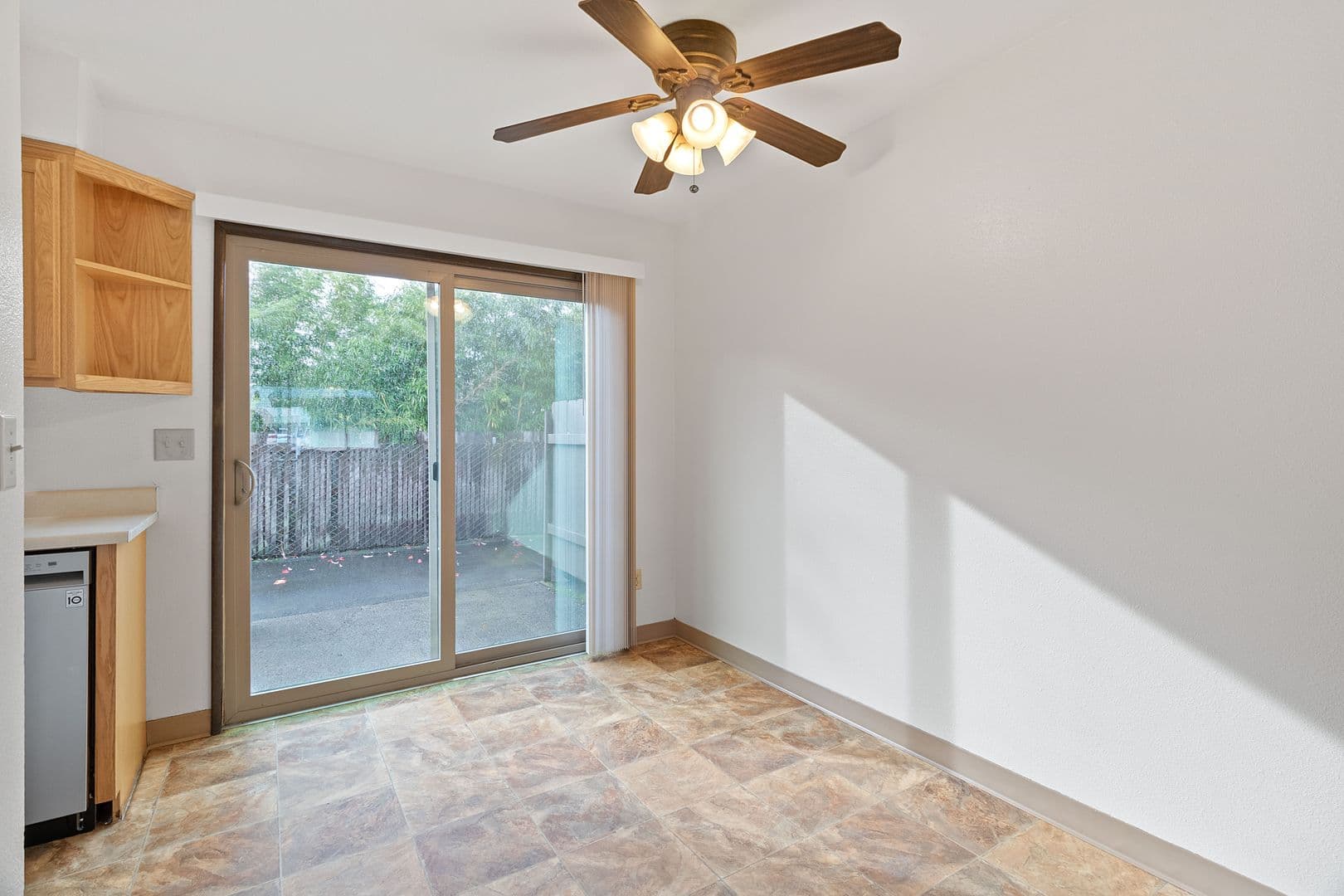 Vancouver Apartment: 717 NE 82nd Ave