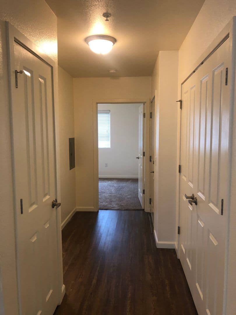 Vancouver Apartment: 3100 NE Cherry  Rd.