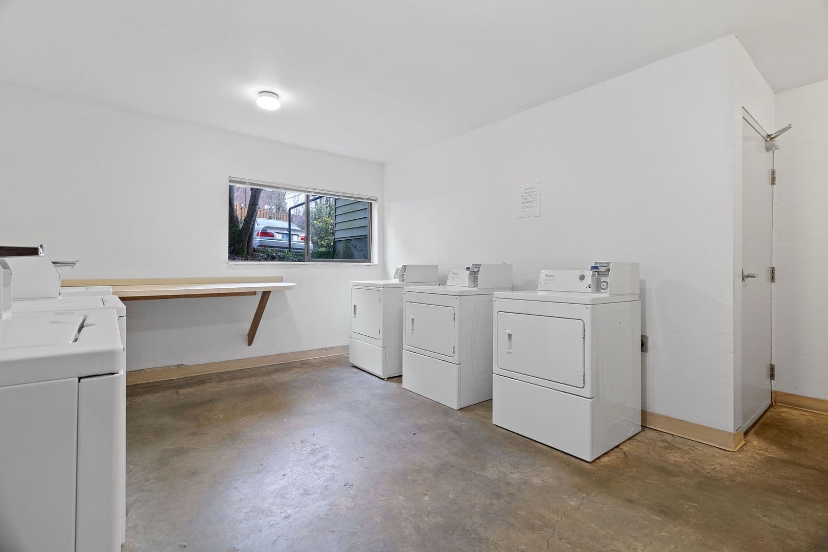 Portland Apartment: 7927 SW 31st Ave.