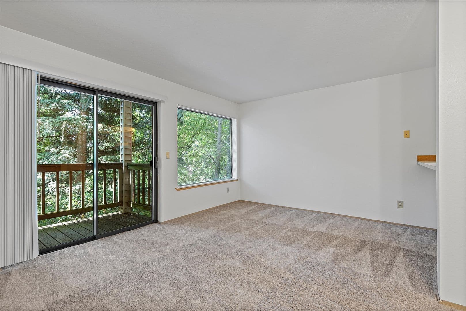 Portland Apartment: 7927 SW 31st Ave.
