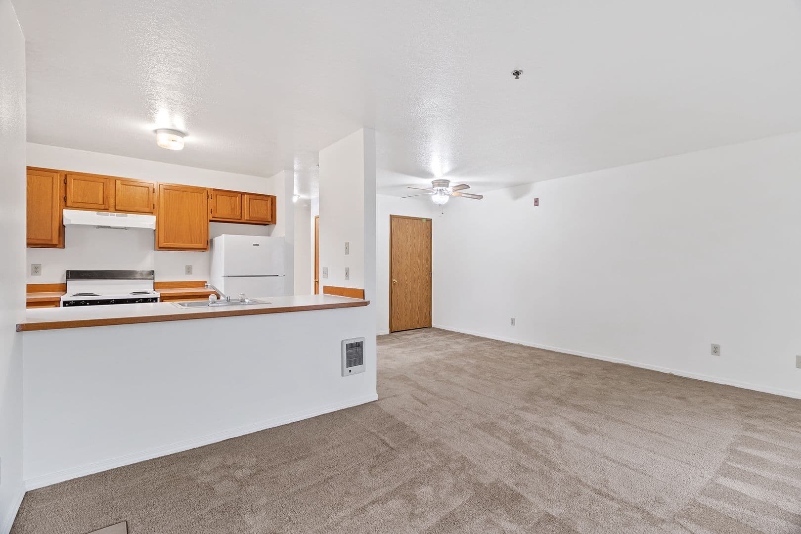 Portland Apartment: 329 S Whitaker St.