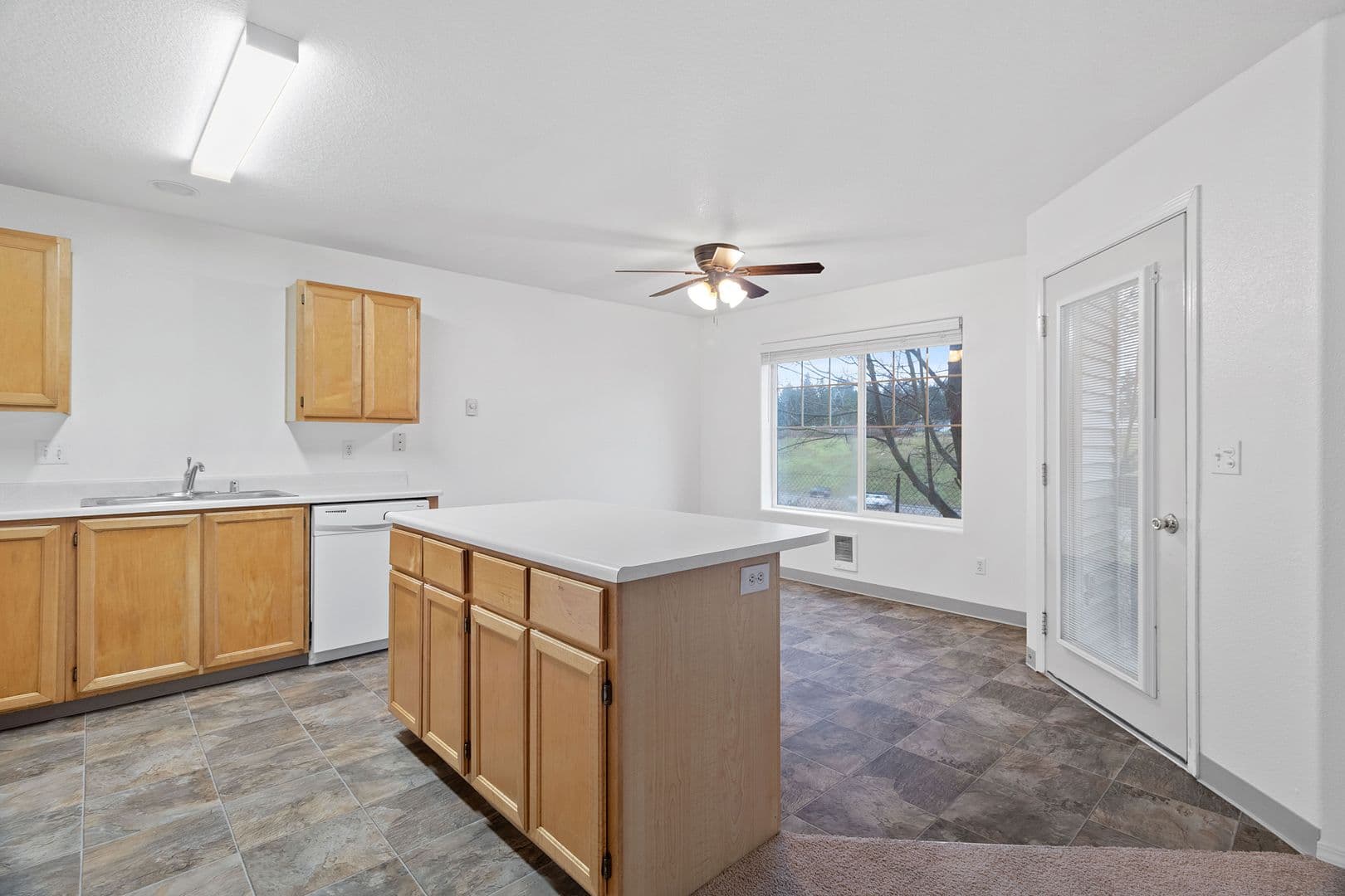 Vancouver Apartment: 11022 NE 18th Street