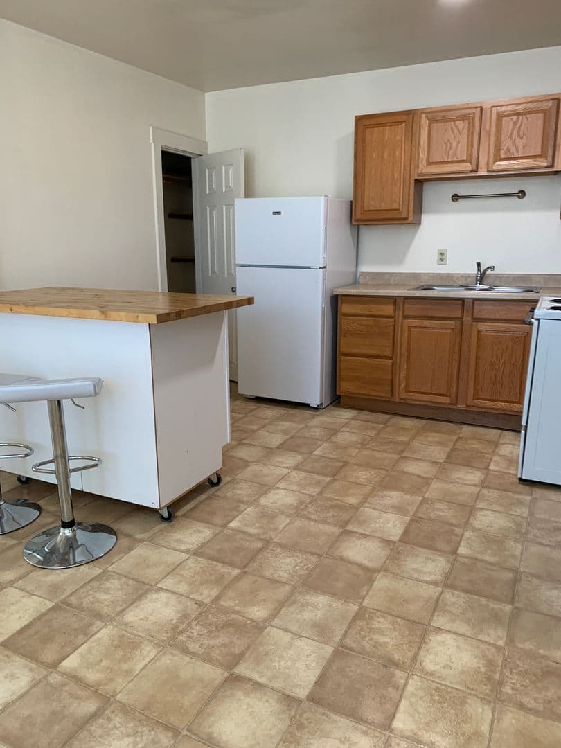 Portland Apartment: 5 SW Whitaker St