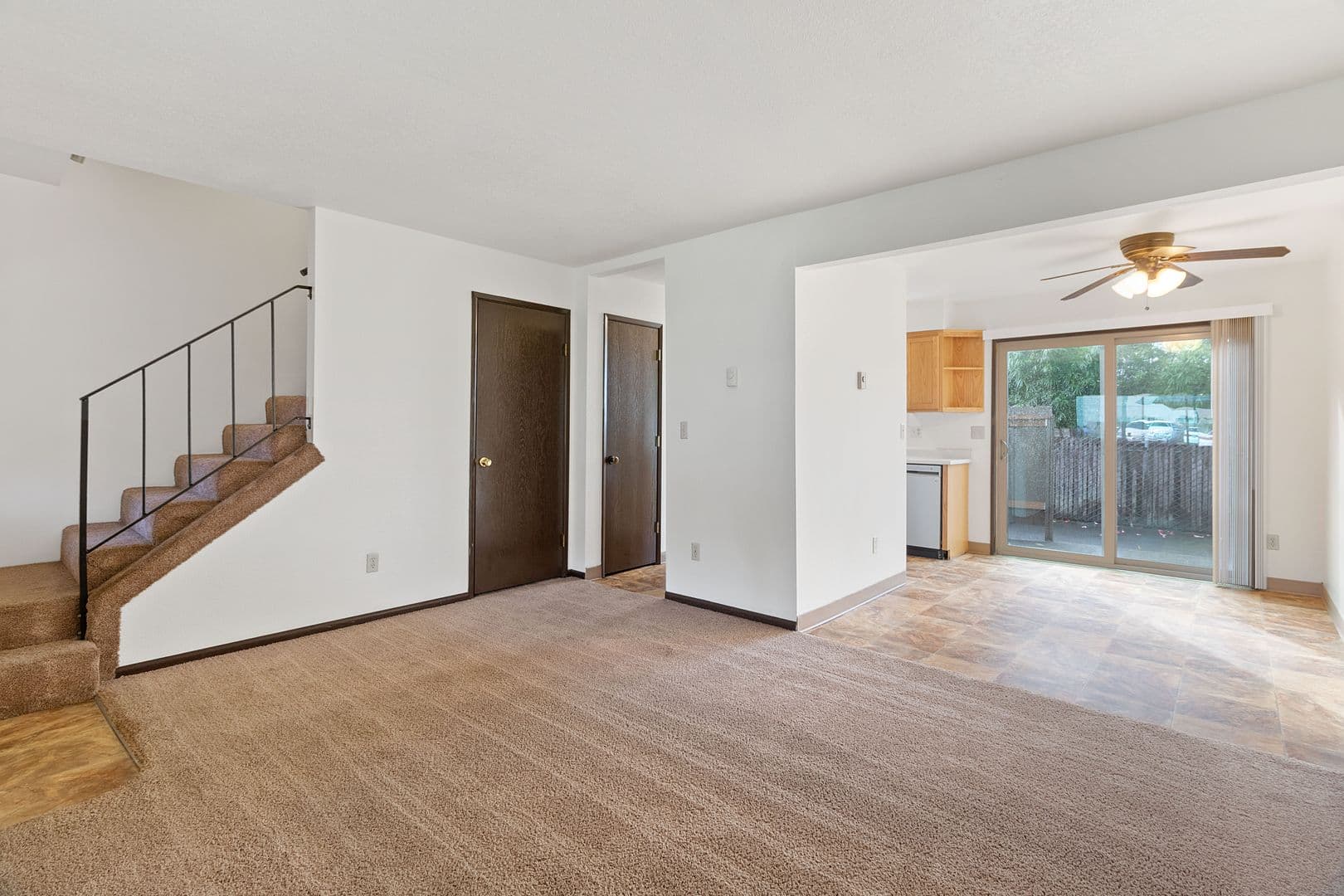 Vancouver Apartment: 717 NE 82nd Ave