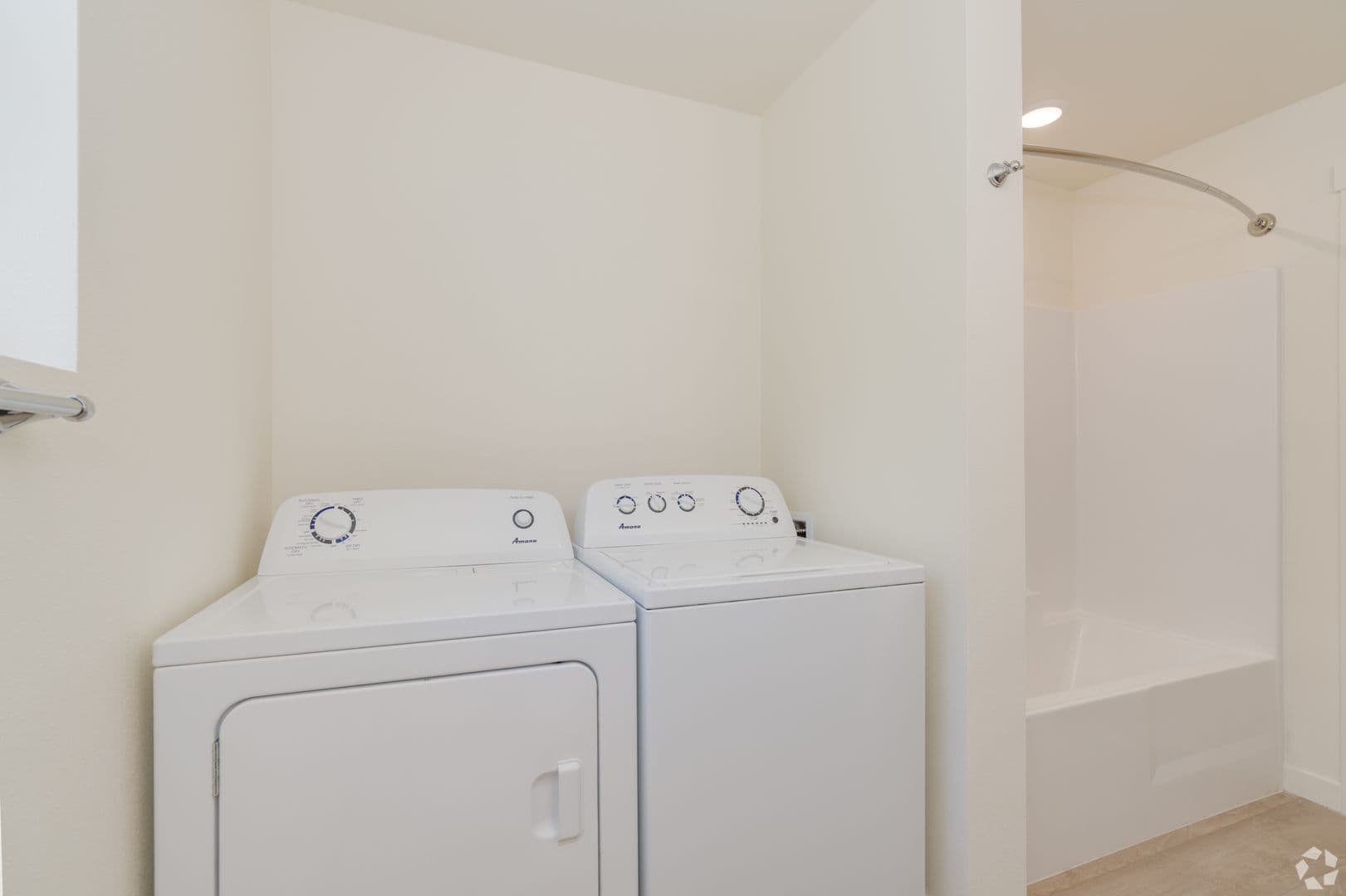 Vancouver Apartment: 8515 NE St Johns Road