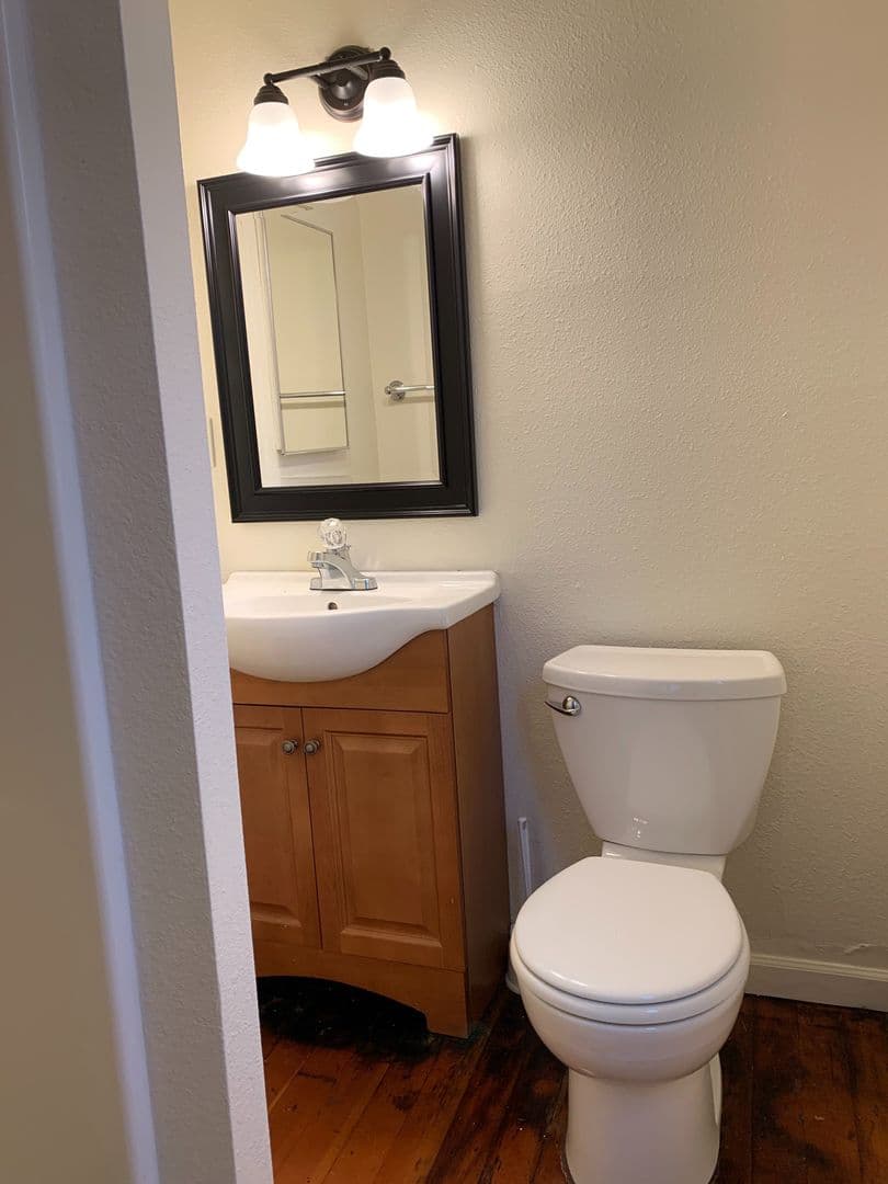 Portland Apartment: 5 SW Whitaker St