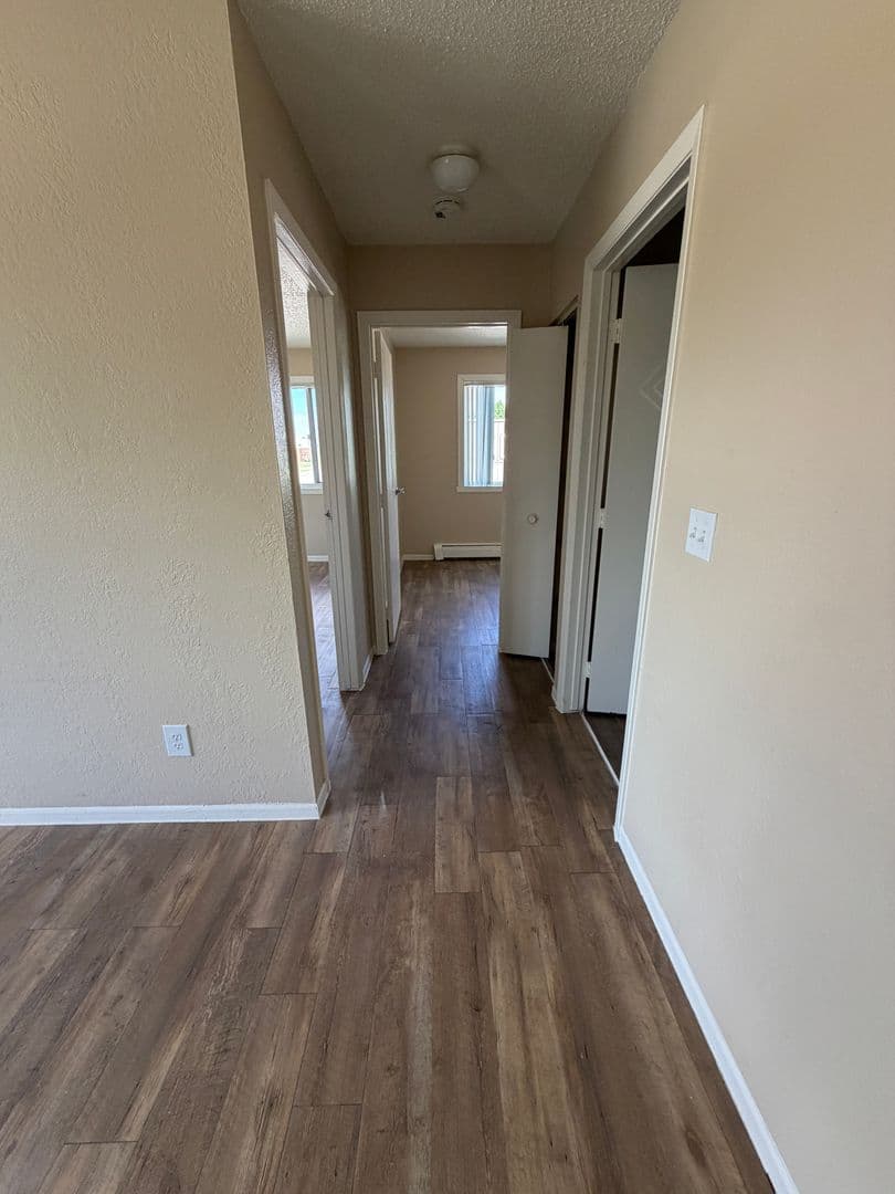 Williston Apartment: 1010, 1016, and 1020 9th Avenue NW