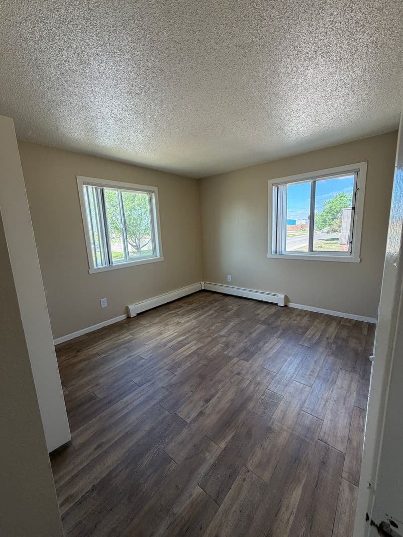 Williston Apartment: 1010, 1016, and 1020 9th Avenue NW