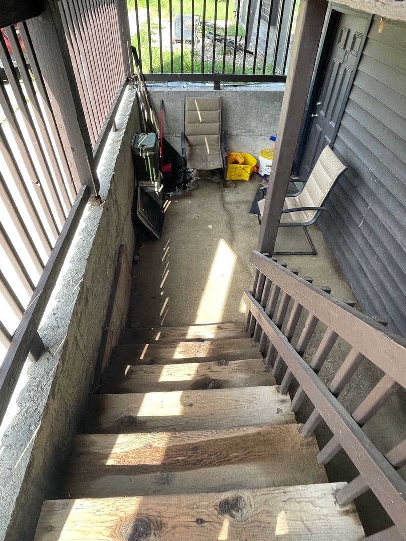 Williston Apartment: 1022 19th Street E and 1905 East Dakota Parkway