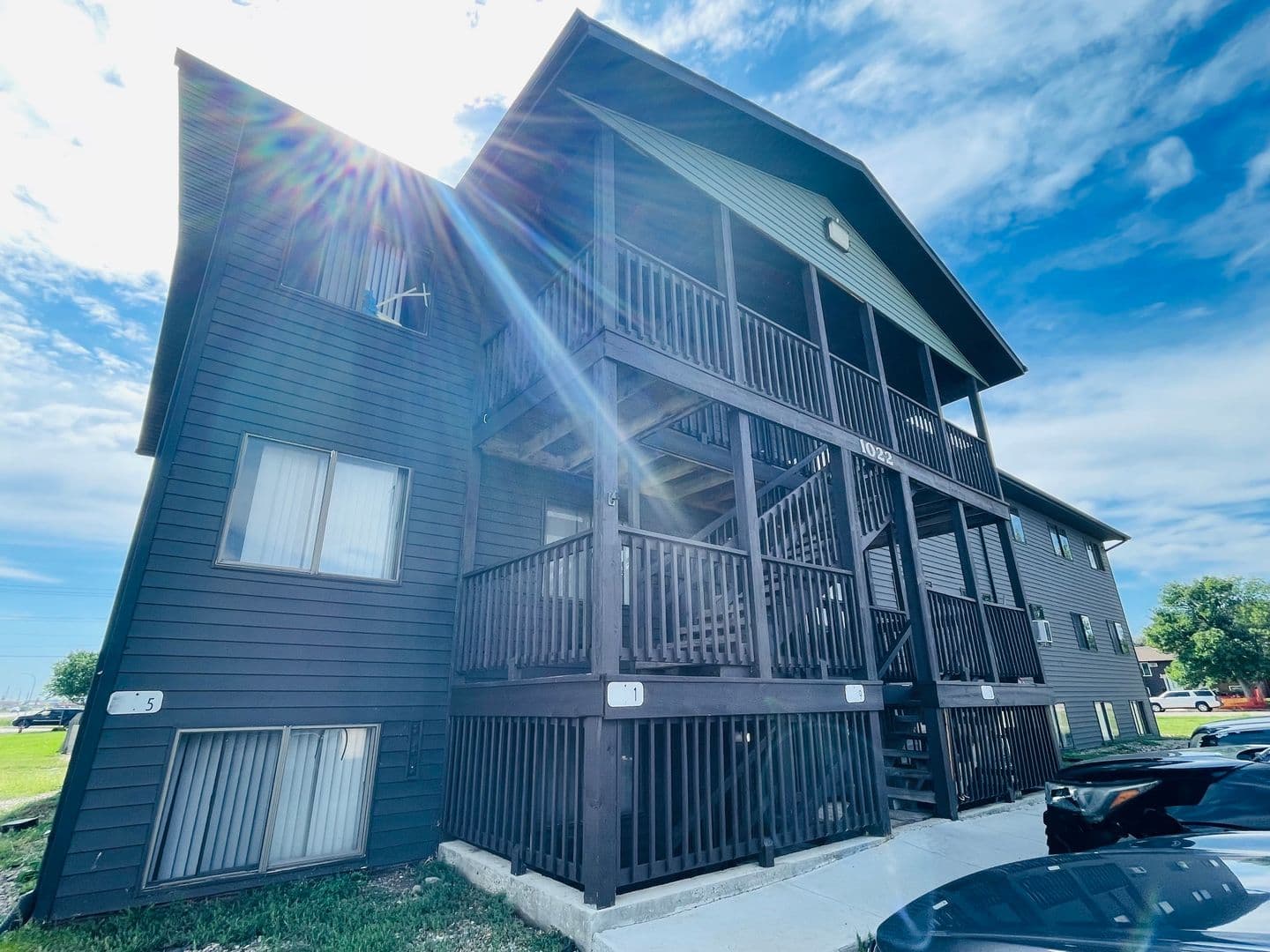 Williston Apartment: 1022 19th Street E and 1905 East Dakota Parkway