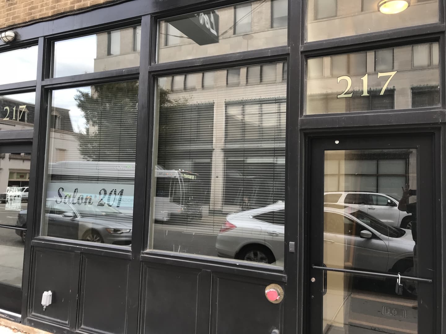 Richmond Apartment: 217 E Grace St