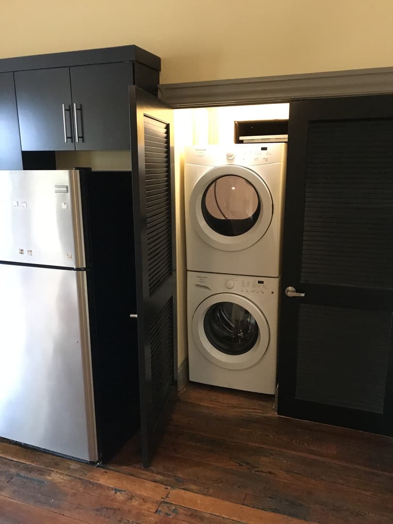 Richmond Apartment: 217 E Grace St