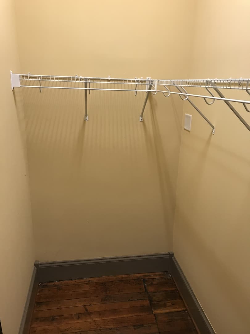 Richmond Apartment: 217 E Grace St