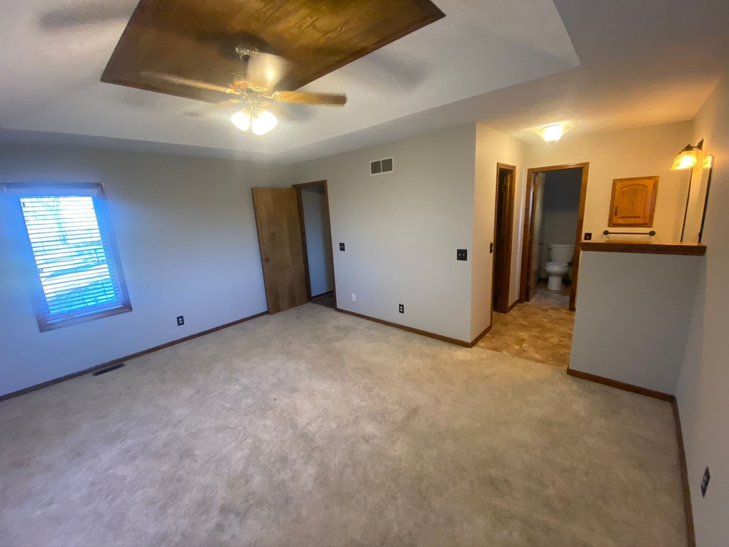 Gretna House: 12002 South 168th