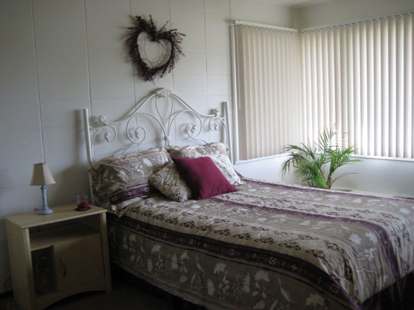 Kenosha Apartment: 3807-40th St; 4013-39th Ave; 4017-39th Ave