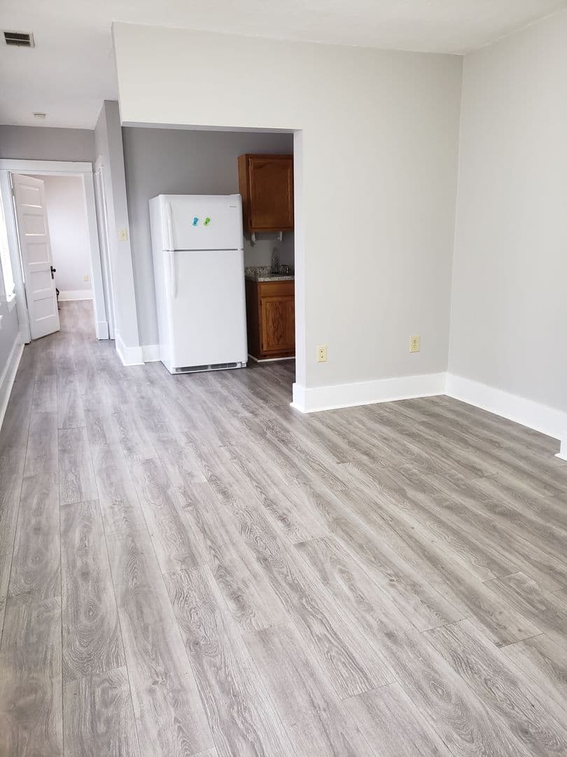 Hopewell Township Apartment: 2417 Mill St
